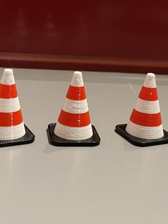 Pylonen, Sonderfarbe, 3 Stück